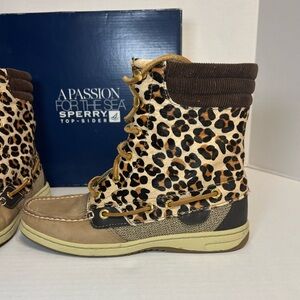 Sperry Topsider Hikerfish Leather Leopard Print Calf Hair Boots. Size 6 With Box